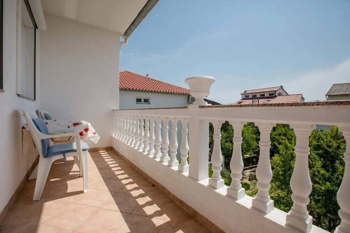 Marjetka & Tina In Rab - Kvarner Region Rab Town Guest house
